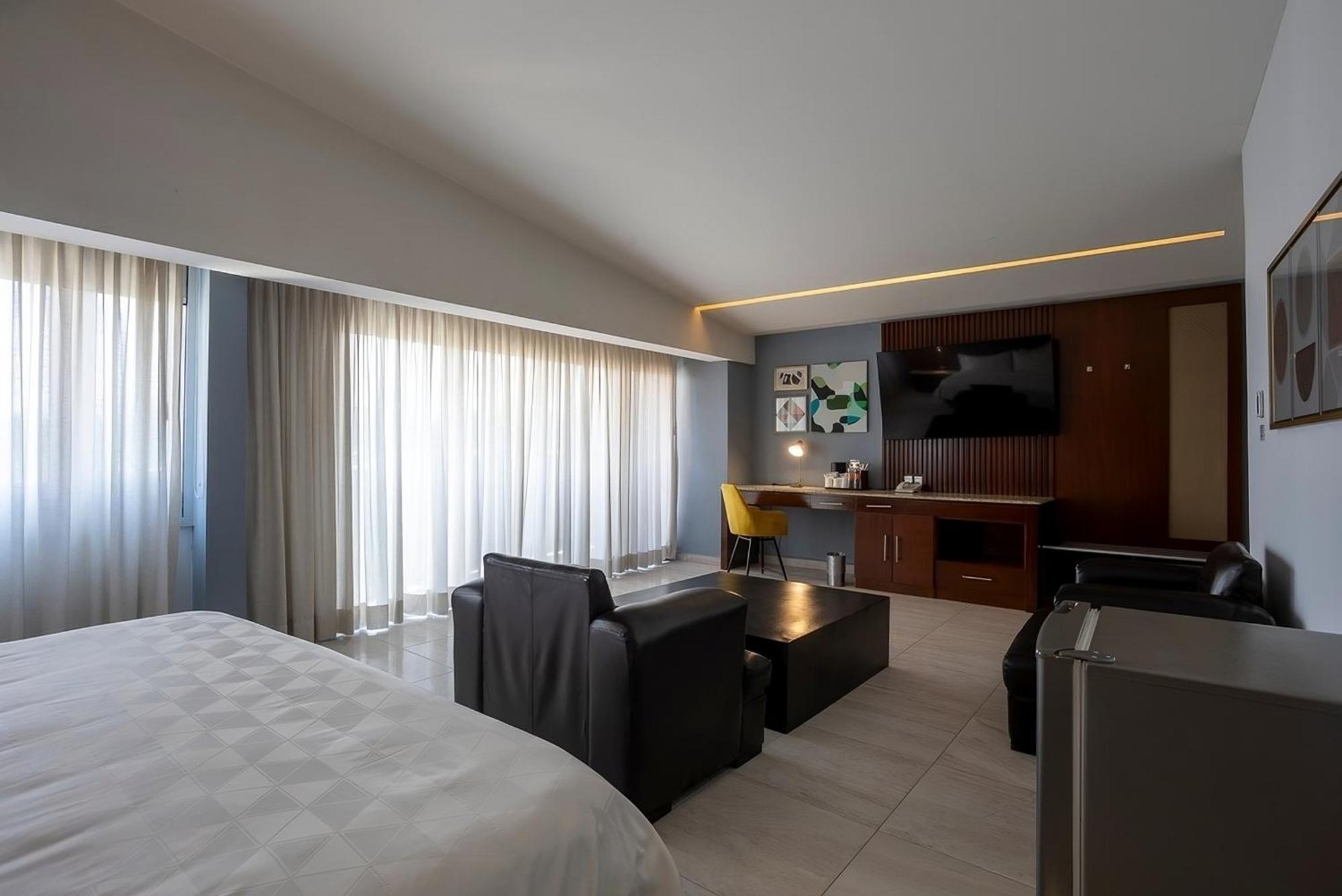 Holiday Inn Puebla Finsa By Ihg Exterior foto